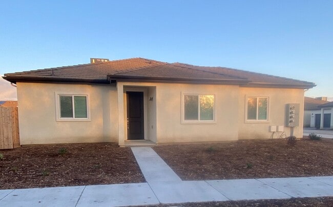 Building Photo - 3928-3928 S Burke St Unit 3924 S. Burke