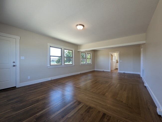 Photo - 211 Freitas Rd