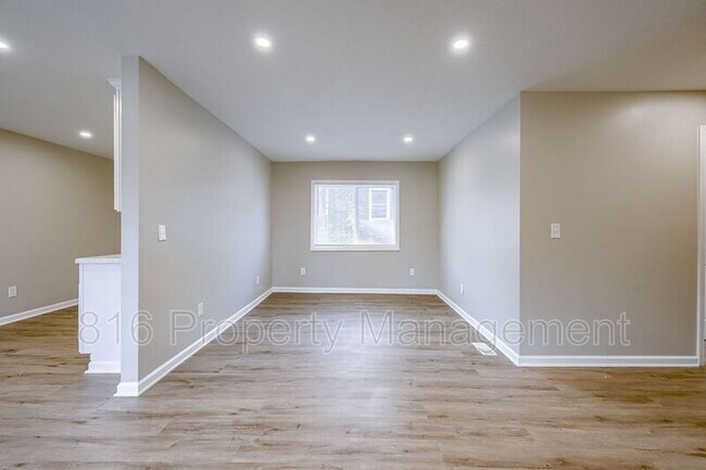 Photo - 1011 E Sea Ave