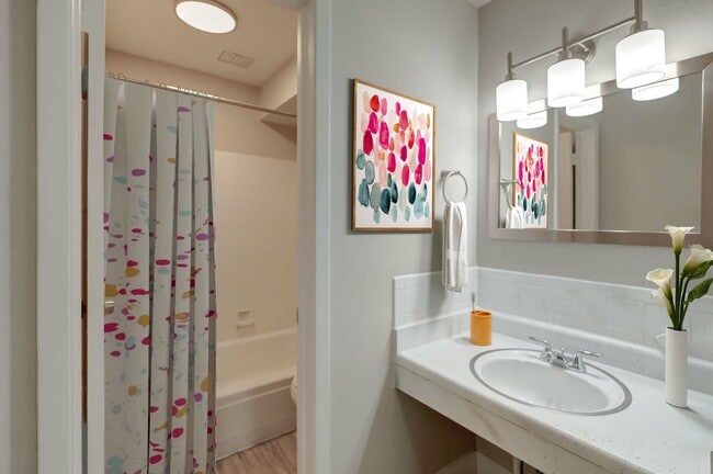 Kalo Broadmoor Tower Bathroom