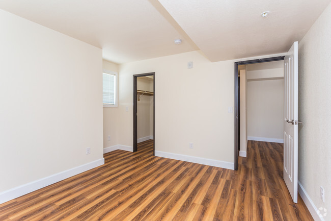 Hunter's Run Apartments - Denver, CO | ForRent.com