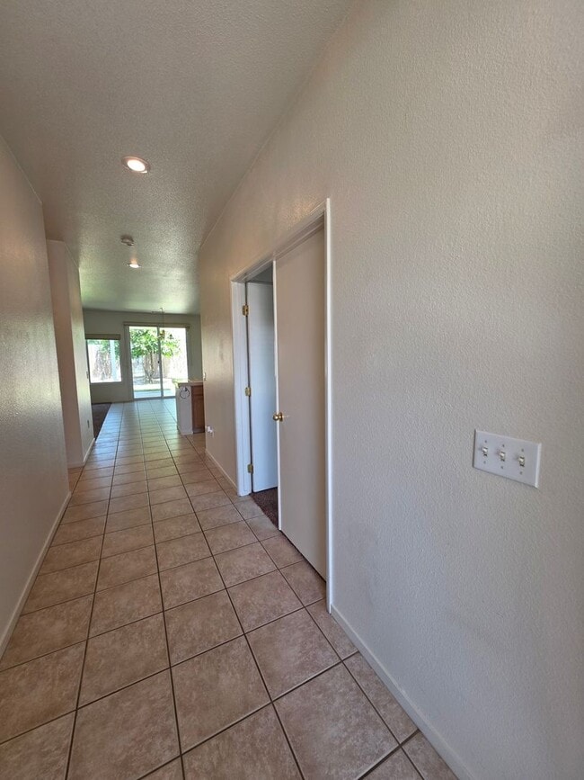 Photo - *** Move-In Special $300 OFF 1st Month's R...