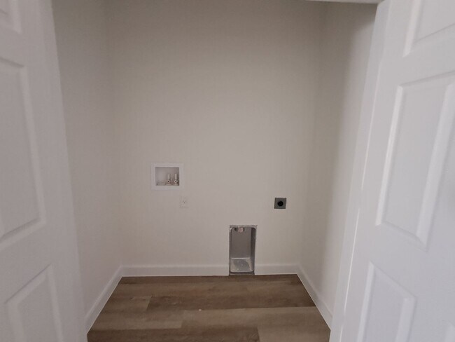4537-4539 26th St SW