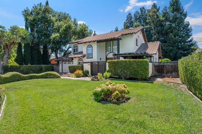 Photo - 3 Bedroom 2.5 Bathroom SFH in Los Altos!