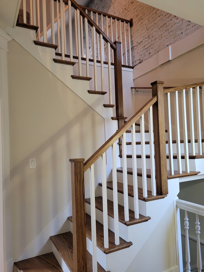 Photo - 1305 Judson Ave Unit 2