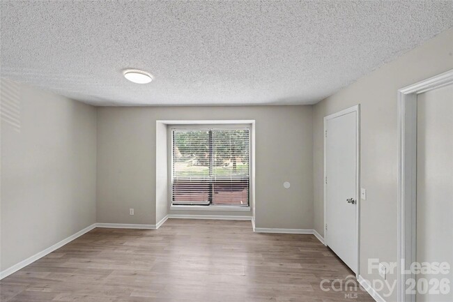10971 Harrowfield Rd