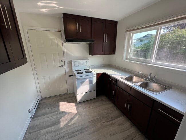 Photo - 6142 Brickyard Rd