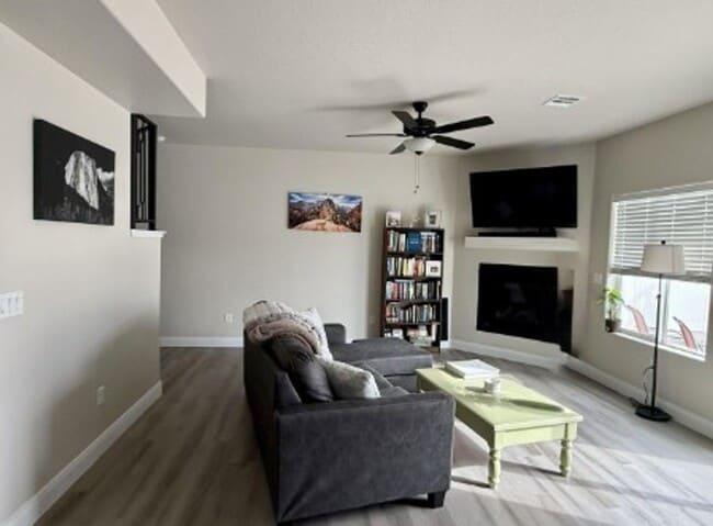 Photo - Beautiful 3 Bed/2.5 Bath Townhome For Rent!
