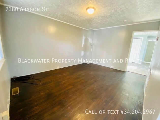 Photo - 2380 Aragon St