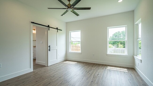 Photo - 2036 Salina Cir