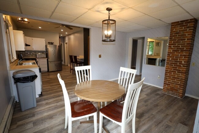Building Photo - 12 John St Unit 1 Rental