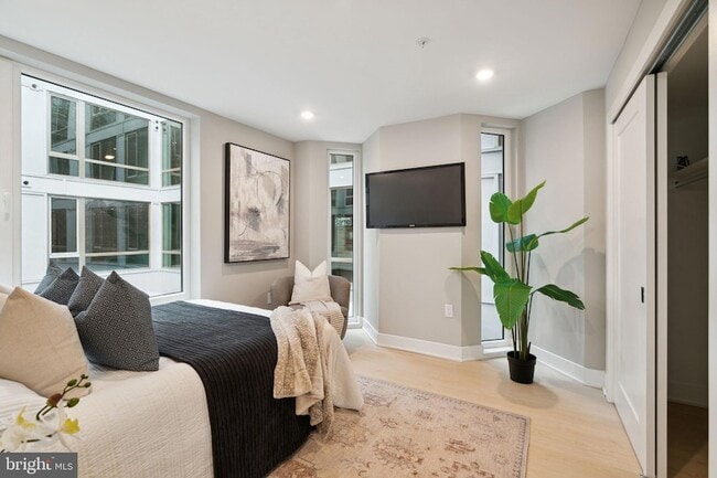 Photo - 6604 Ridge Ave Unidad 211