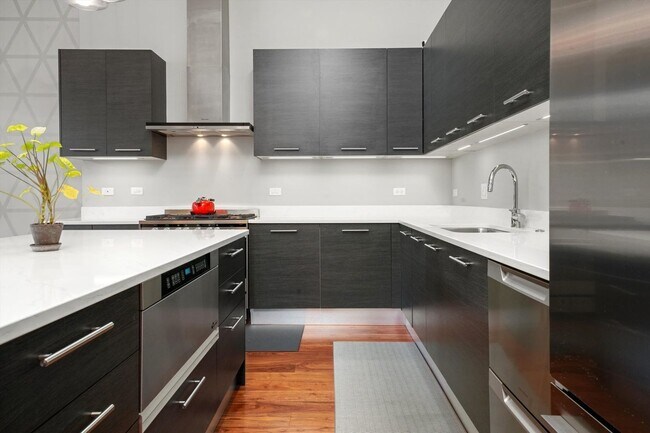 Photo - 128 S Aberdeen St Unit 4S