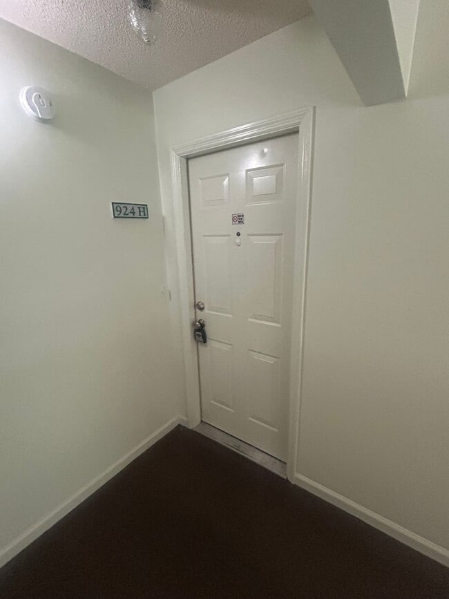 Photo - 924 Fairwood Lakes Dr