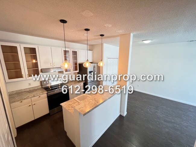 Photo - Woodbury Townhouse Available November 1, U...