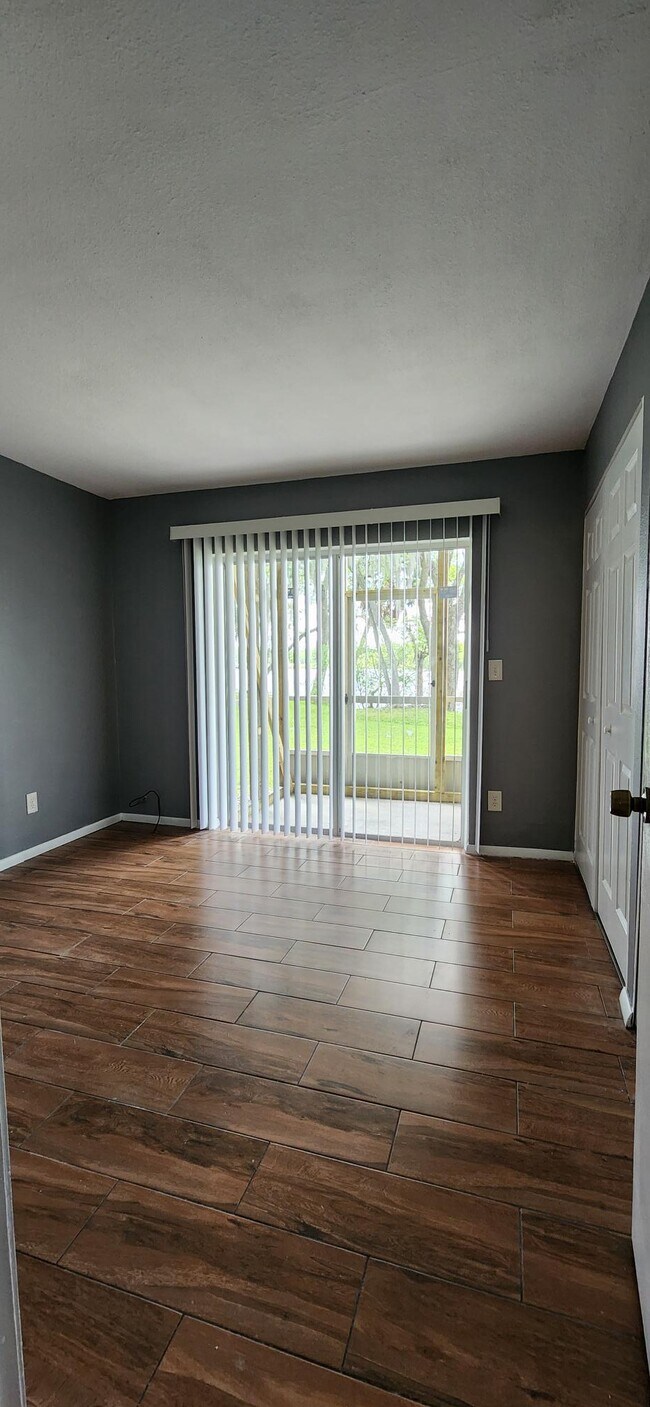 7234 E Bank Dr Condo Unit 7234 E Bank Drive Tampa Condo for Rent in