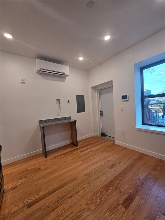 Photo - 165 Hawthorne St Unidad 102