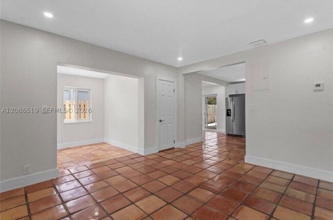 Photo - 211 NW 51st St