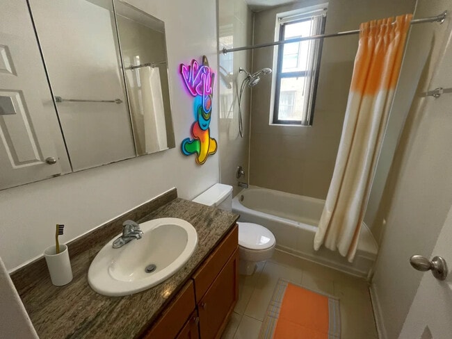 Photo - 4601 N Sheridan Rd