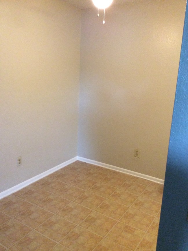 1 BR/ 1 Bth