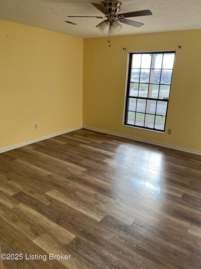 Photo - 1012 Windview Pl