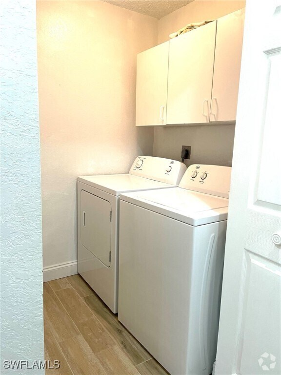 Building Photo - 1044 Woodshire Ln Unit B102 Rental