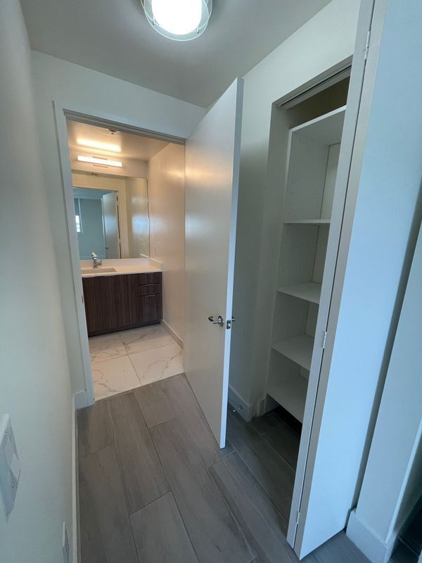 1000 NW 7th St Unit D