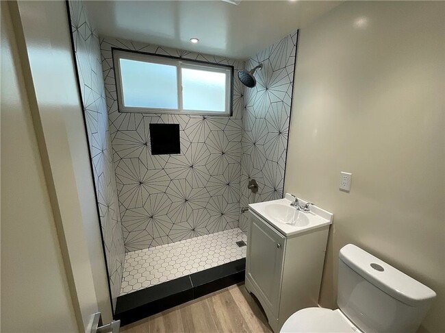 Photo - 7841 Wentworth St