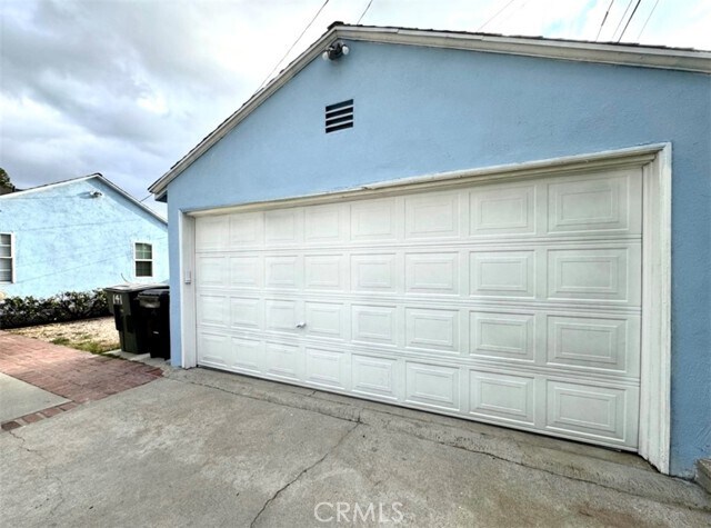 Photo - 141 W Fairview Ave