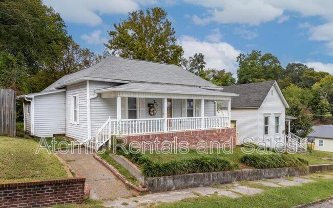 Photo - 703 W 2nd Ave