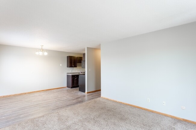 Photo - Kings Kourt Apartments