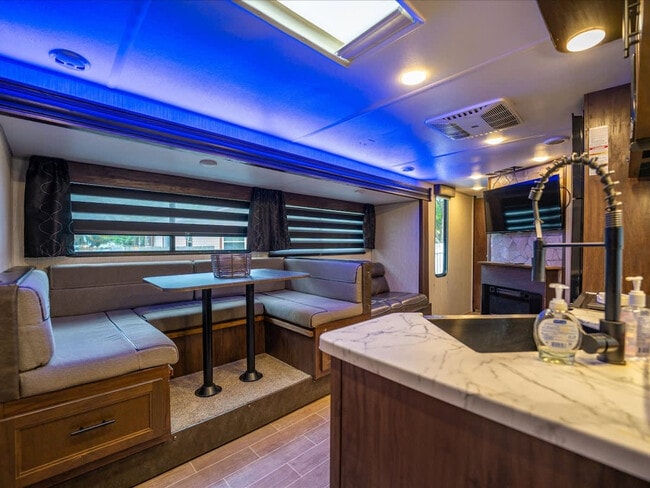 Photo - 1905 W St Louis St Unidad ID1358958P