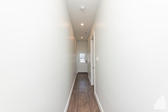 Photo - 3 bedroom in Chicago IL 60642 Unit 2