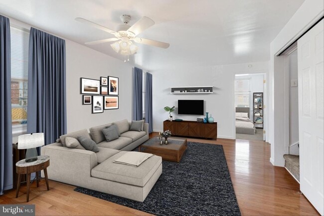 Photo - 600 E Girard Ave Apartment Unit 2