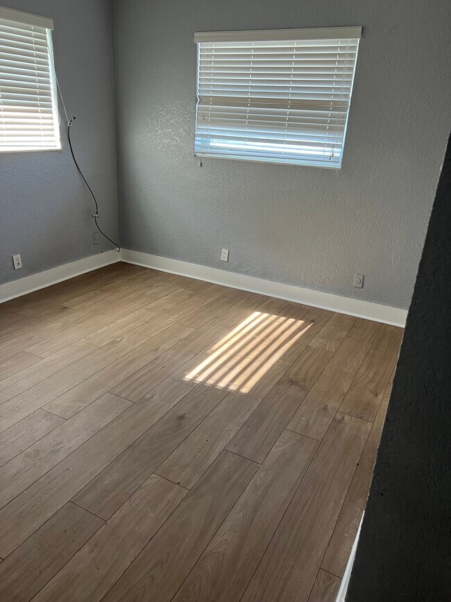 Photo - 5825 NW 22nd Ct Unit Mark