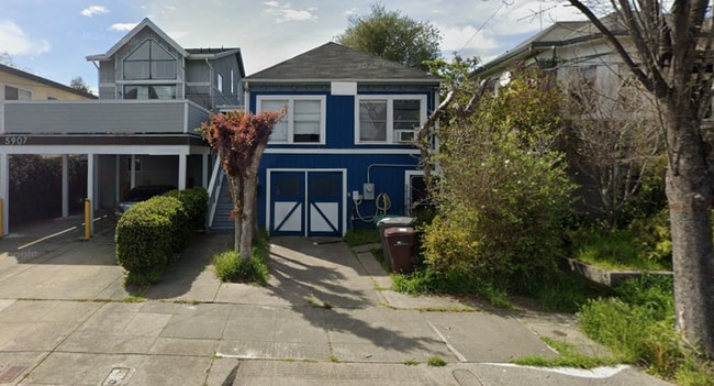 Building Photo - 5913 Vallejo St