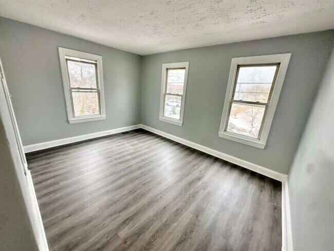 Photo - 275 S Broad St