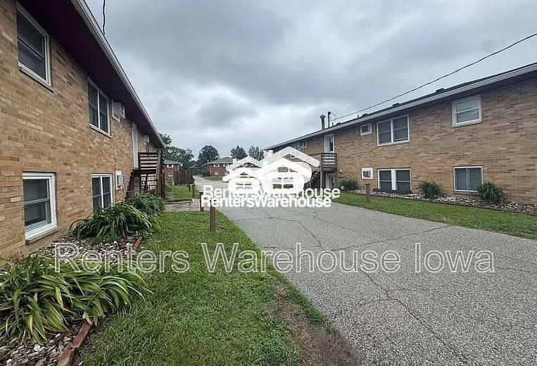 Photo - 114 NW College Ave