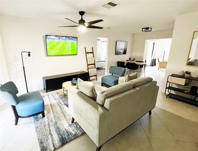 Photo - 547 Hobart Rd