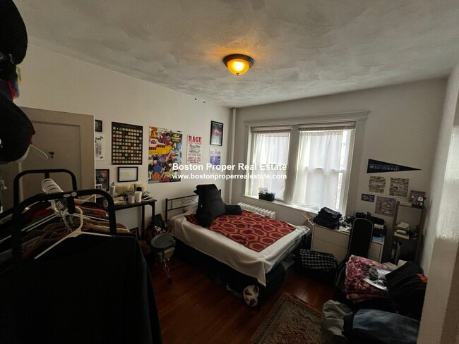 Building Photo - 60 Charlesgate E