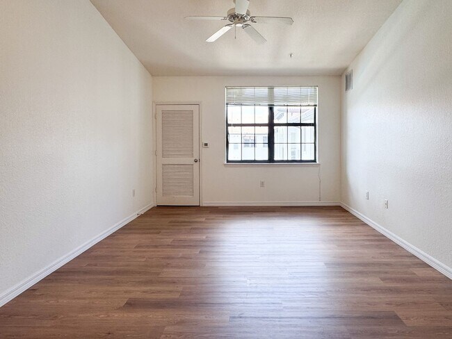 Photo - Spacious 1 bedroom overlooking pool at The Registry! Unit 3326