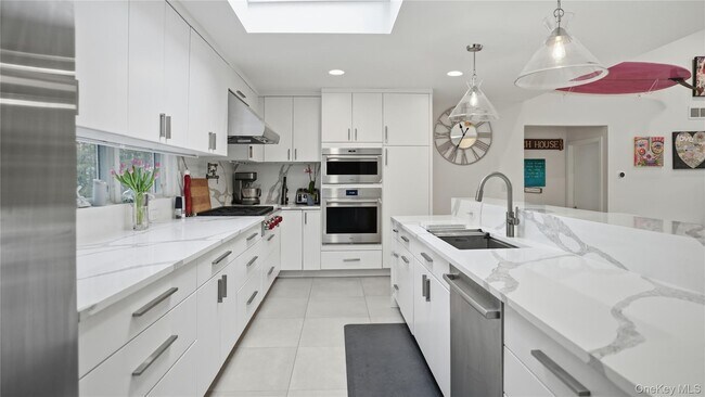 Photo - 15 Blueberry Ln