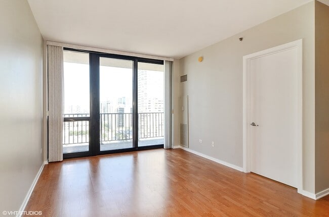 Photo - 210 S Desplaines St Unit 1407