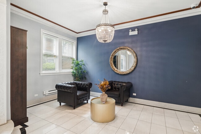 640 W Wrightwood Ave