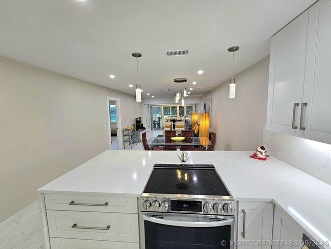 Photo - 1631 NW 18th Ave Unit 201