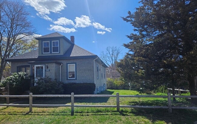 Photo - 1421 Morton Ave