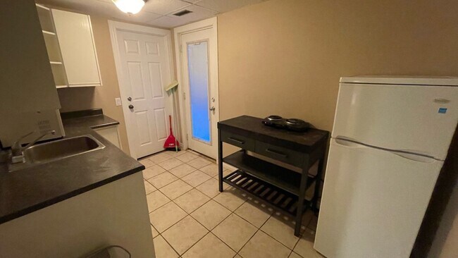 Photo - 3903-3943 43 Ave Unité 2E- Bsmt