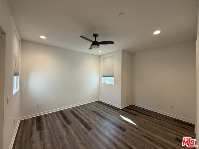 Photo - 2931 1/2 Denby Ave