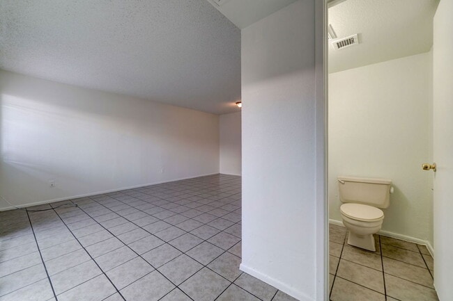 Photo - 2696 N 43rd Ave