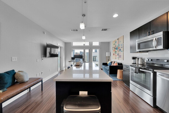 Photo - 185 Channel St Unit SI FL7-ID1053170P